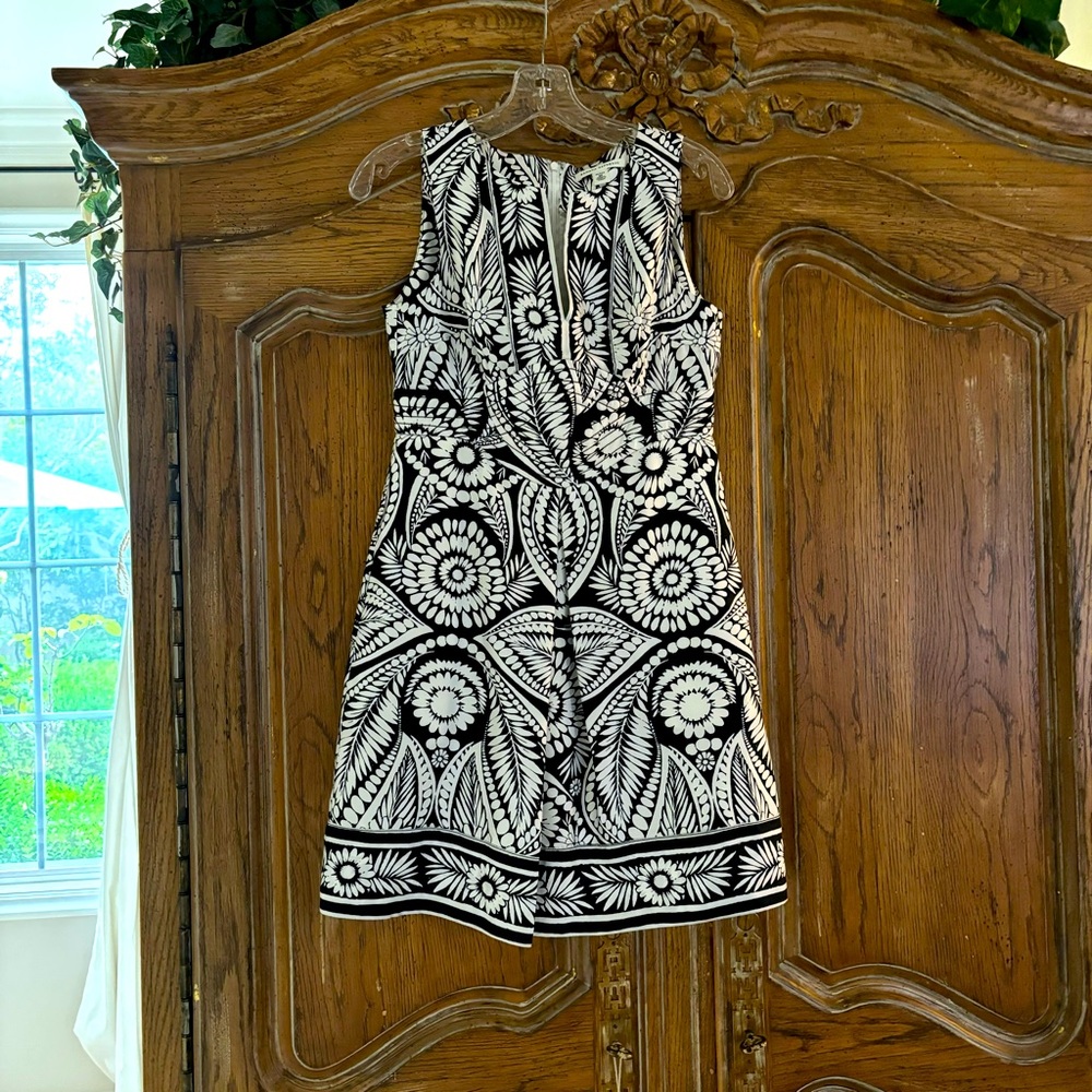 100% SILK Banana Republic Fit & Flare Sleeveless Dress Black & White 2P